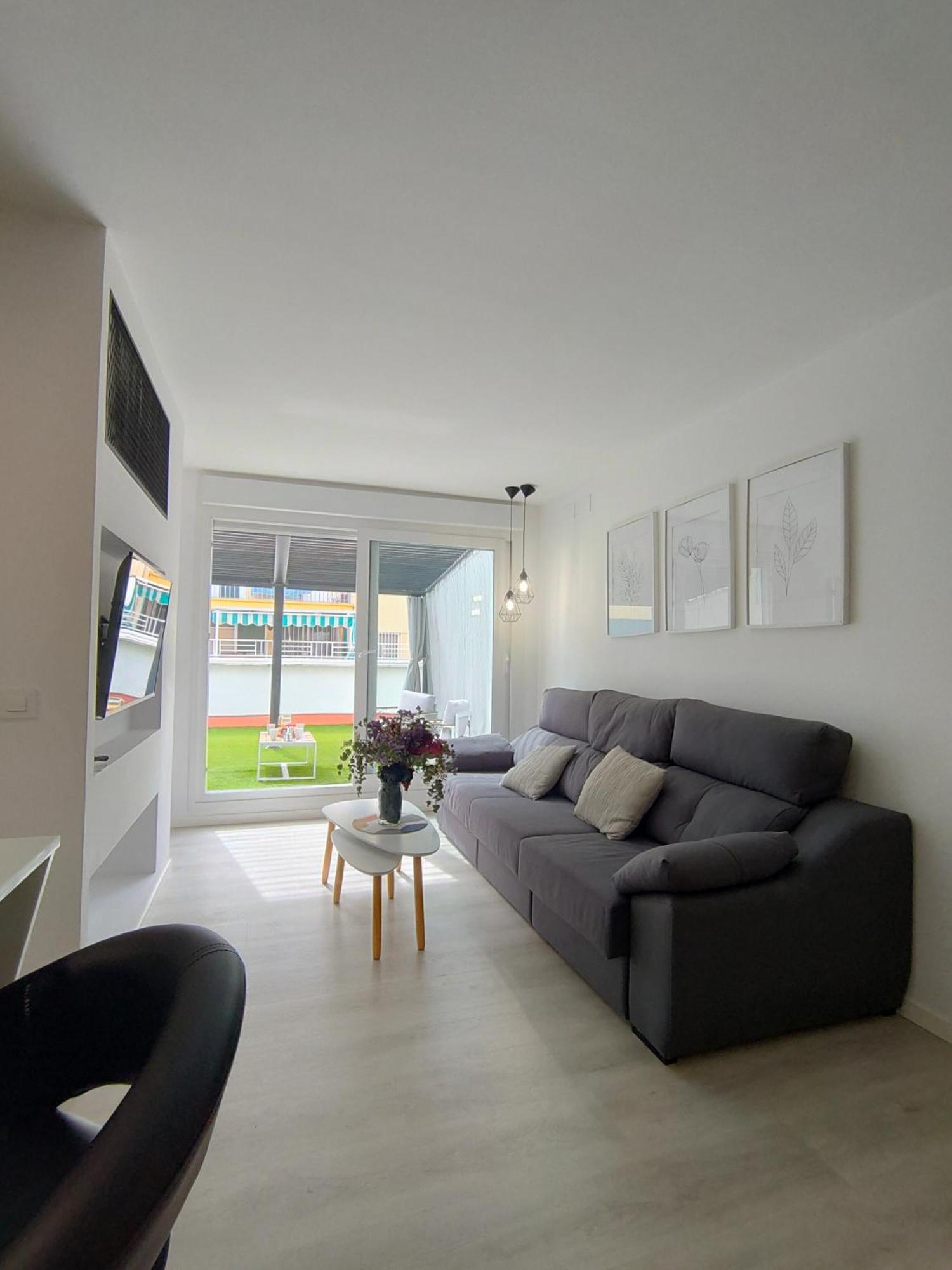 Casa Mallen, Con Amplia Terraza, En El Barrio De Nervion Sevilla Exterior foto